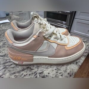 Nike Air Force 1 Shadow “sisterhood”, cashmere orange